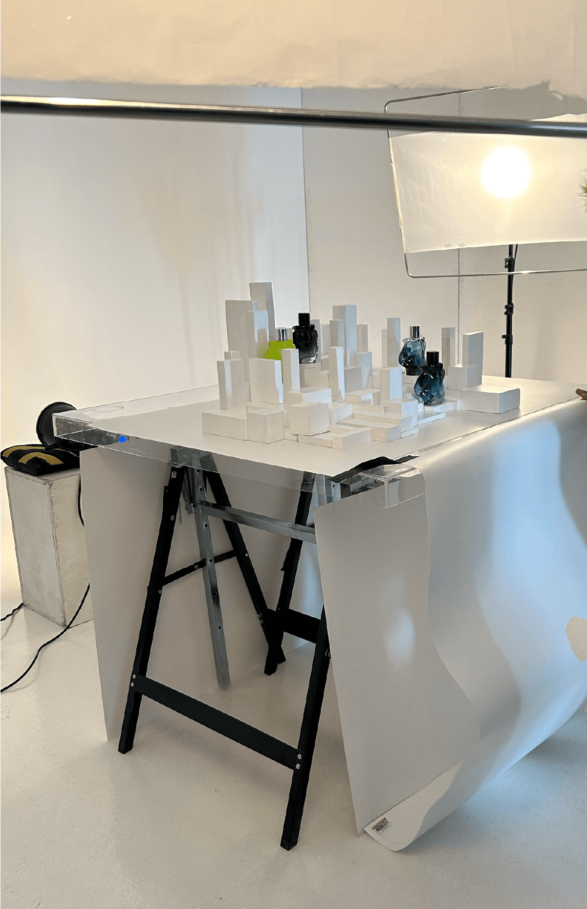 Withe Plinths - Image 1