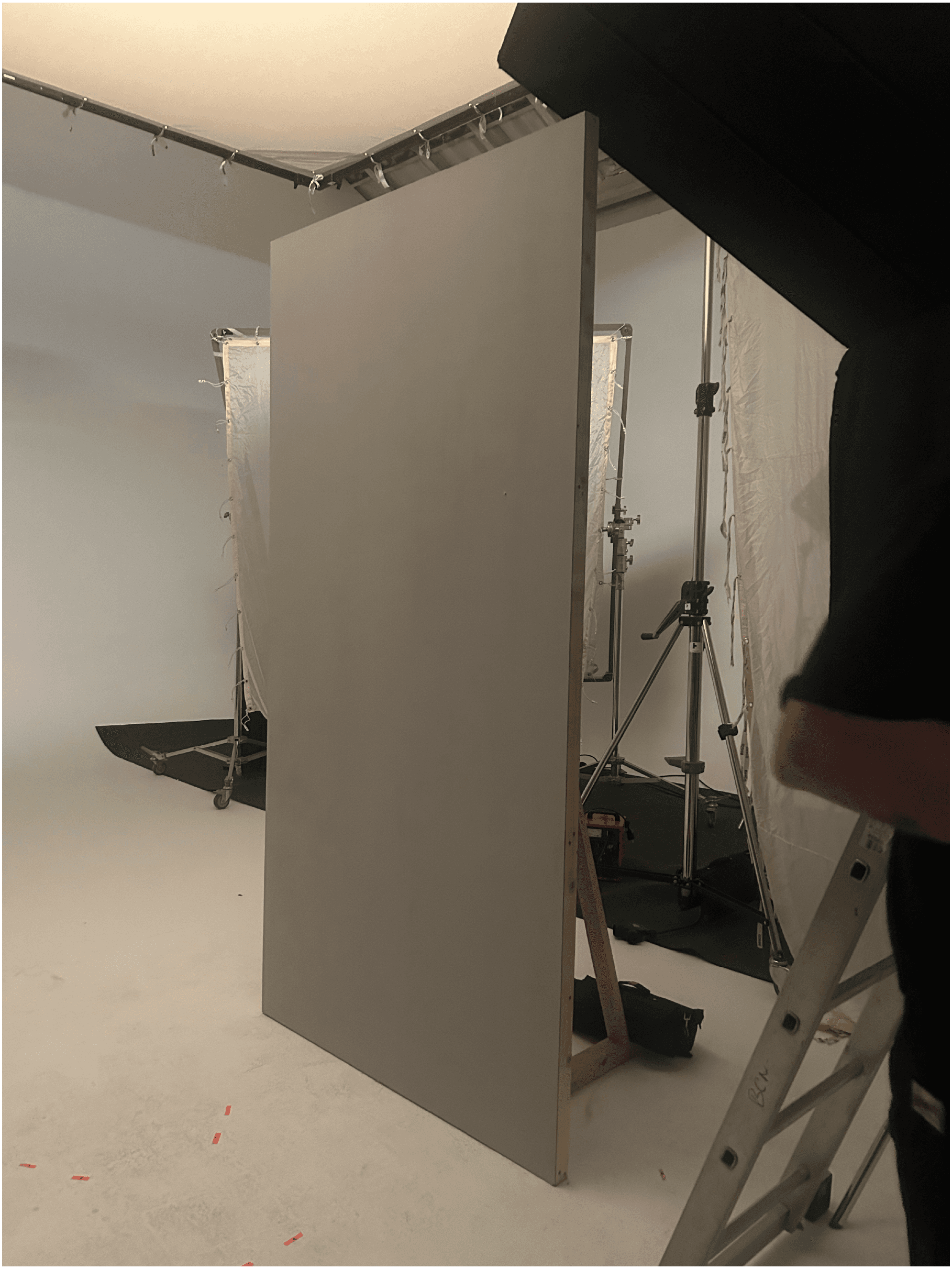 Panot (240 x 122cm) - Image 1